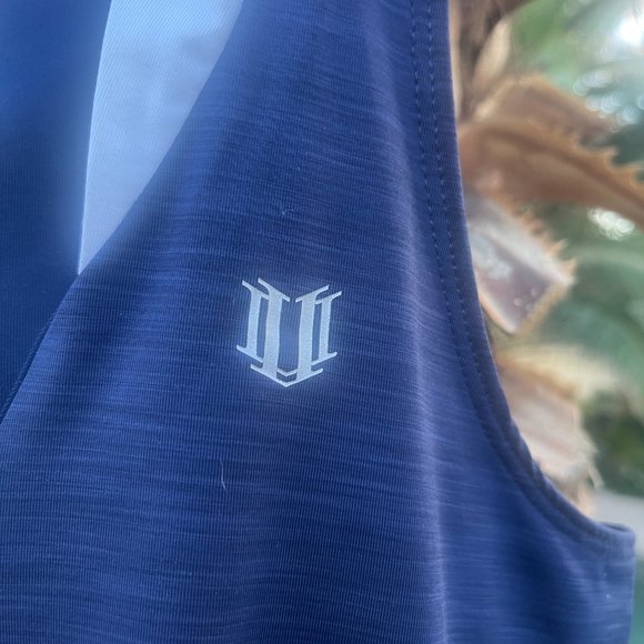 EleVen Shirt and Inphorm Skirt Set - Picture 5 of 10